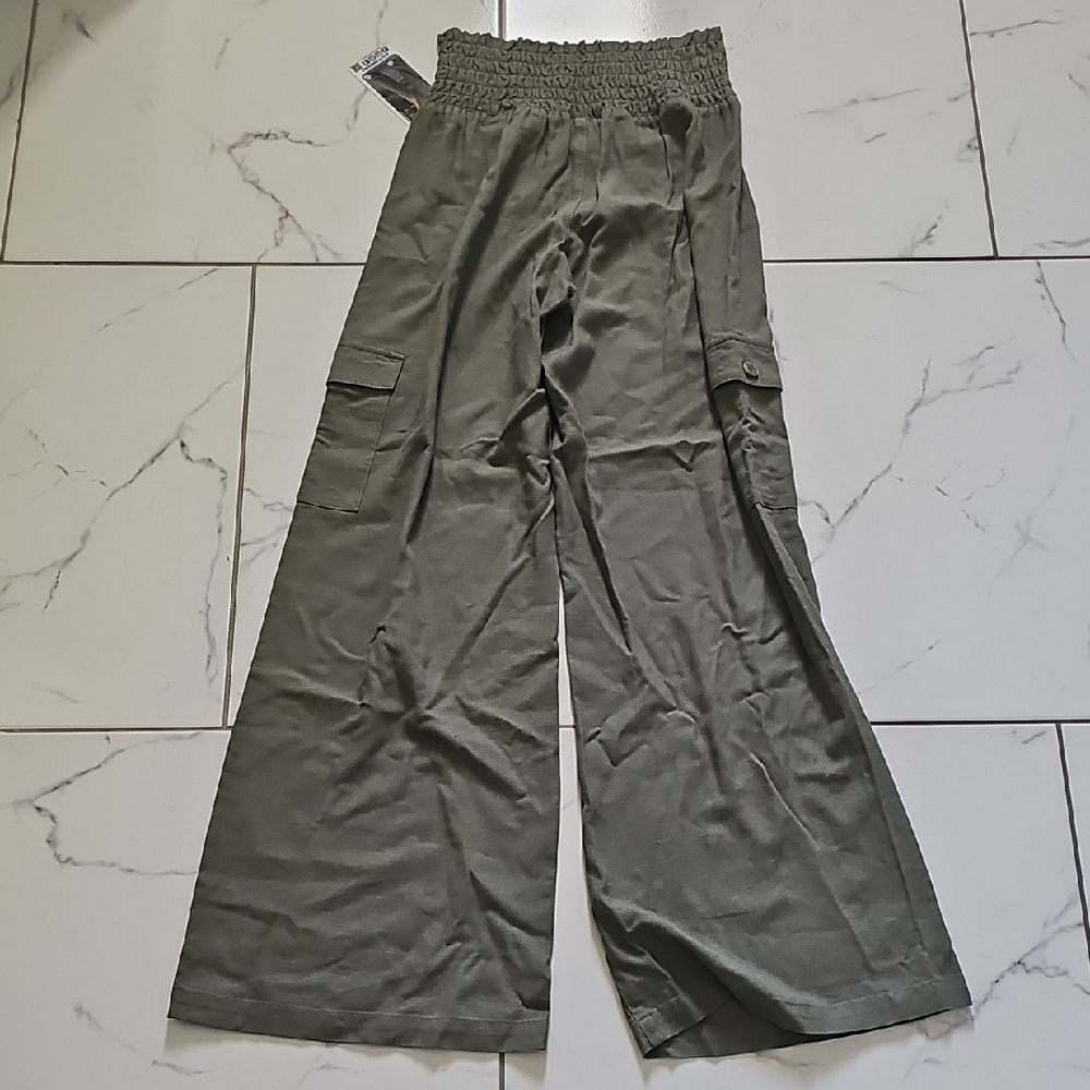 NWT Rewash Olive Green Wide Leg Cargo Pants Size Small - Picture 6 of 6